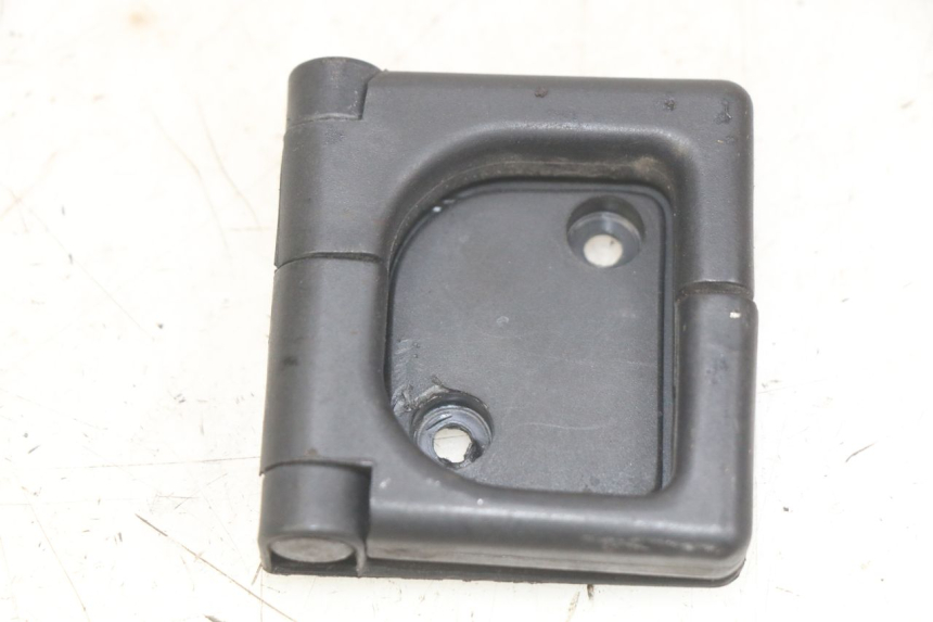 photo de GANCHO DE BOLSA PEUGEOT CITYSTAR AIR 125 (2014 - 2017) - Zoom estado de uso