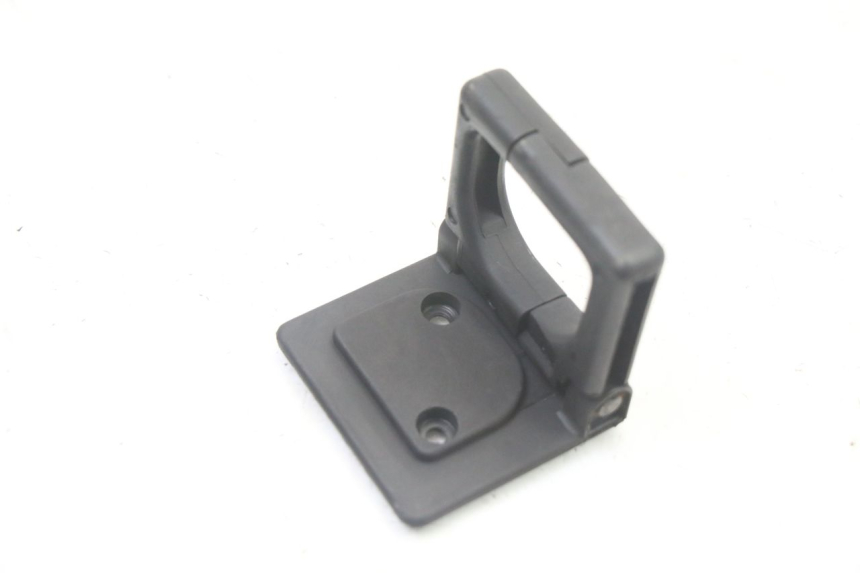 photo de GANCHO DE BOLSA PEUGEOT CITYSTAR 50 (2013 - 2017) - Zoom estado de uso