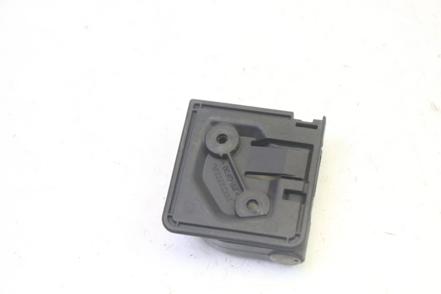 photo de GANCHO BOLSA HONDA FES S-WING SWING ABS 125 (2007 - 2015) - Otra perspectiva