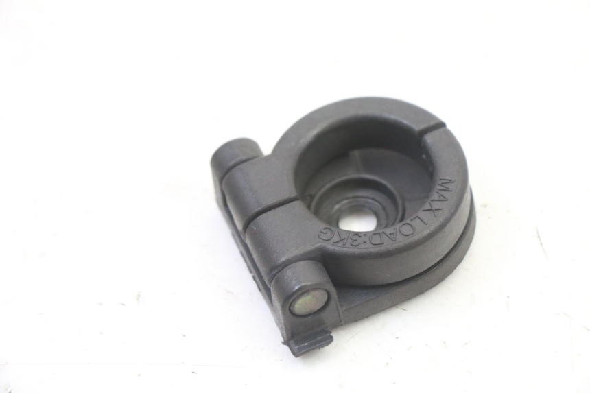 photo de GANCHO BOLSA SYM FIDDLE 3 III 50 (2014 - 2020) - Otra perspectiva