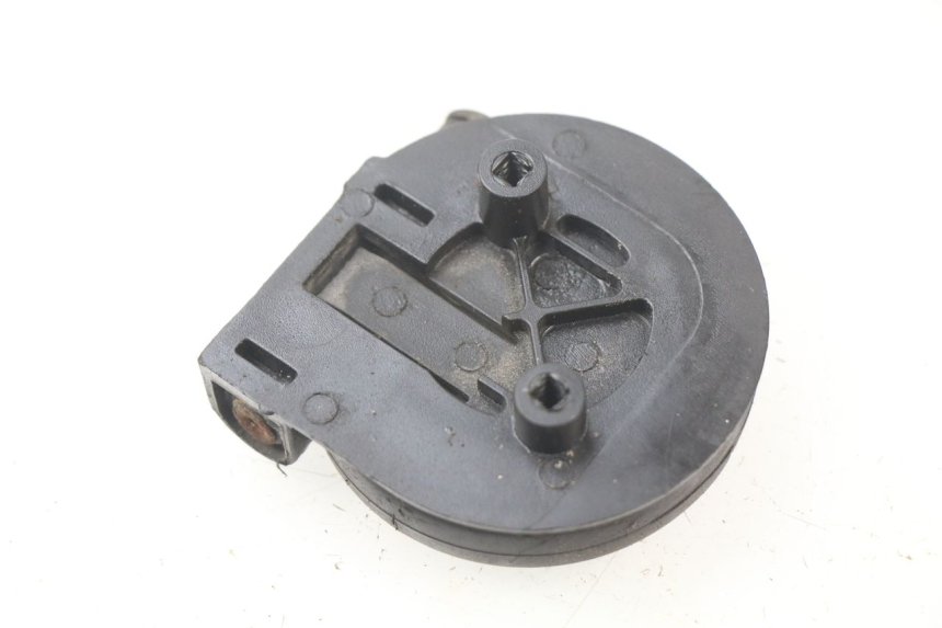 photo de GANCHO DE BOLSA PIAGGIO FLY 2T 50 (2004 - 2017) - Zoom estado de uso