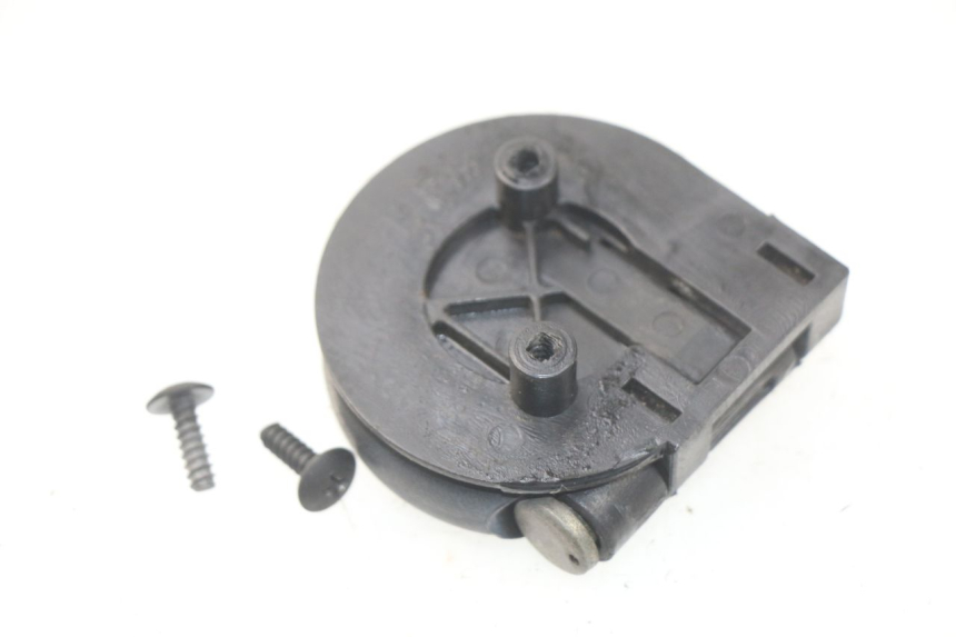 photo de GANCHO DE BOLSA PIAGGIO FLY 2T 50 (2004 - 2017) - Zoom estado de uso