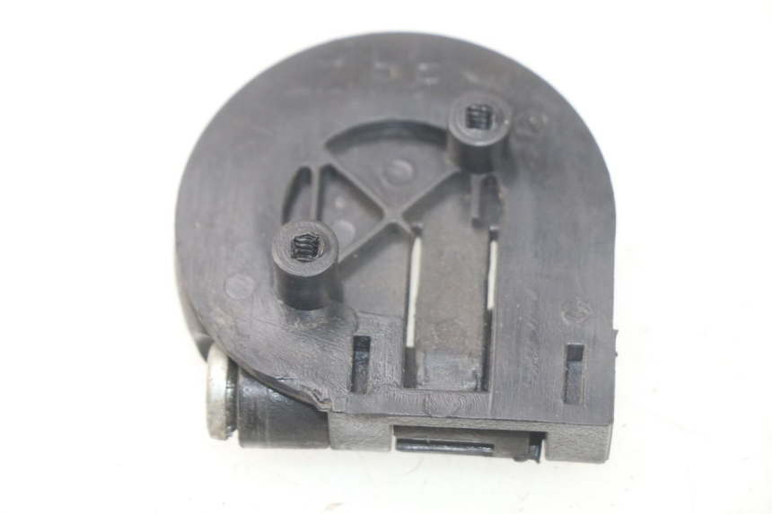 photo de GANCHO DE BOLSA PIAGGIO FLY 2T 50 (2004 - 2017) - Detalle de la pieza