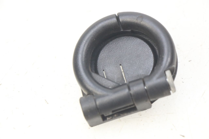 photo de GANCHO DE BOLSA PIAGGIO FLY 2T 50 (2004 - 2017) - Detalle de la pieza