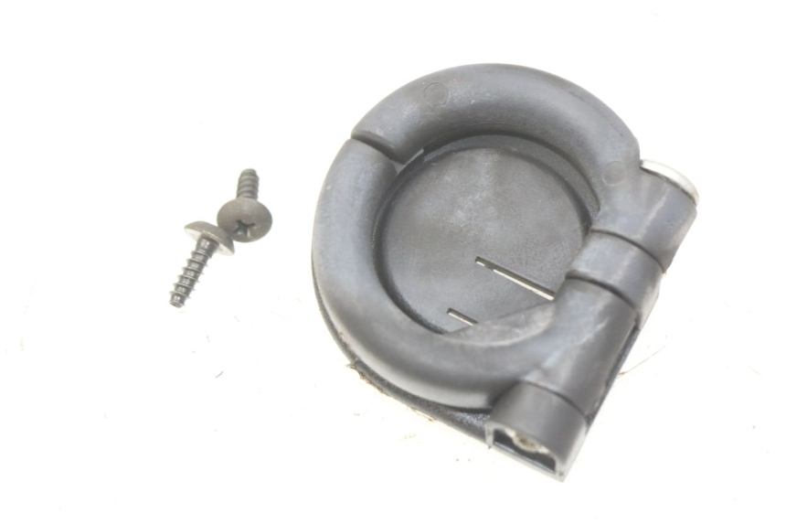 photo de GANCHO BOLSA PIAGGIO FLY 100 (2006 - 2010) - Zoom estado de uso