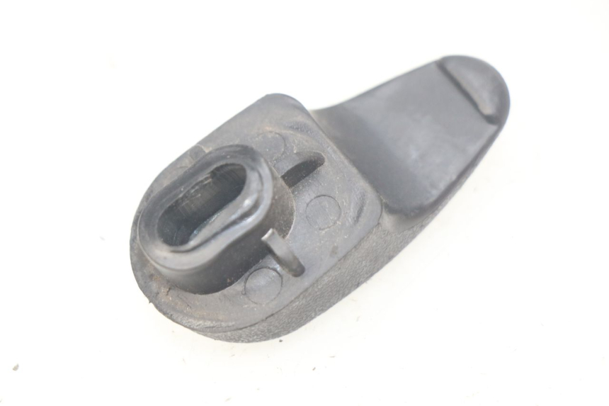 photo de GANCHO DE BOLSA TNT MOTOR GRIDO 2T 50 (2010 - 2019) - Detalle de la pieza