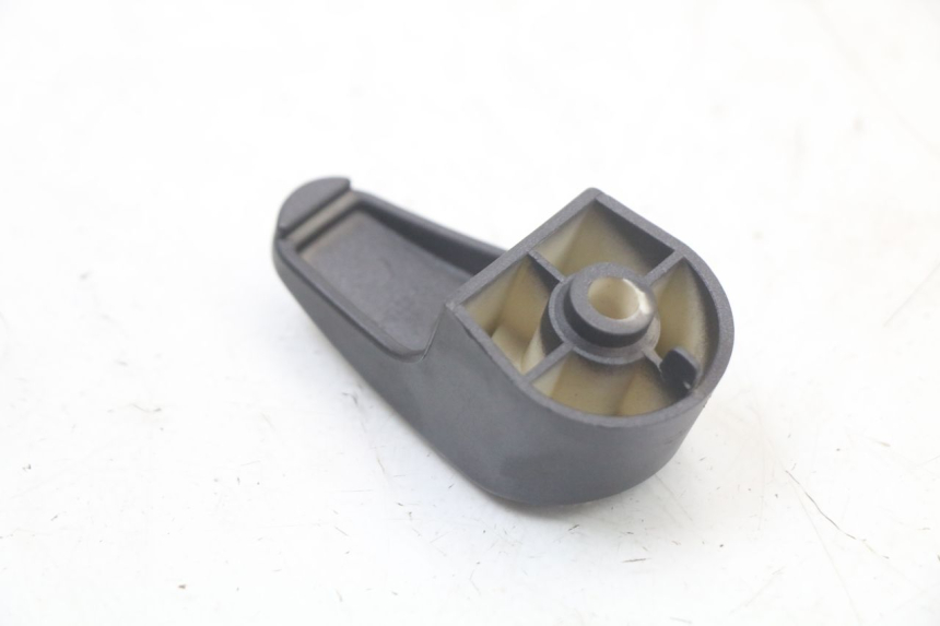 photo de GANCHO BOLSA JM MOTORS VX 125 (2022 - 2025) - Primer plano técnico