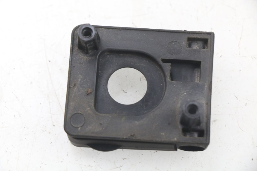 photo de GANCHO DE BOLSA PEUGEOT KISBEE 2T 50 (2010 - 2017) - Detalle de la pieza