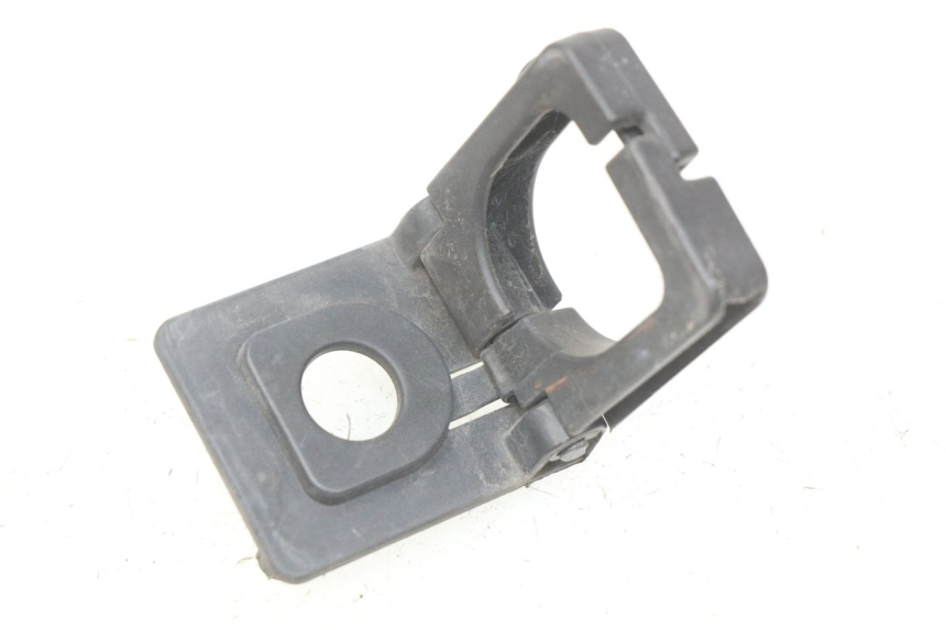 photo de GANCHO DE BOLSA PEUGEOT KISBEE 2T 50 (2010 - 2017) - Detalle de la pieza