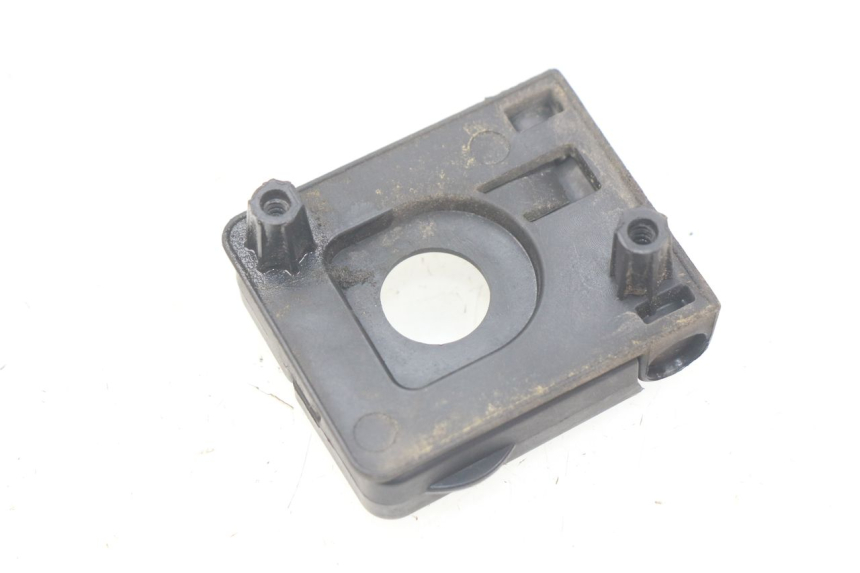 photo de GANCHO DE BOLSA PEUGEOT KISBEE 2T 50 (2010 - 2017) - Detalle de la pieza