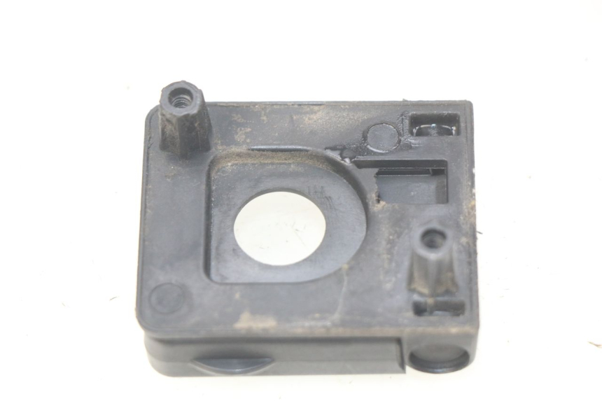 photo de GANCHO DE BOLSA PEUGEOT KISBEE 2T 50 (2010 - 2017) - Zoom estado de uso