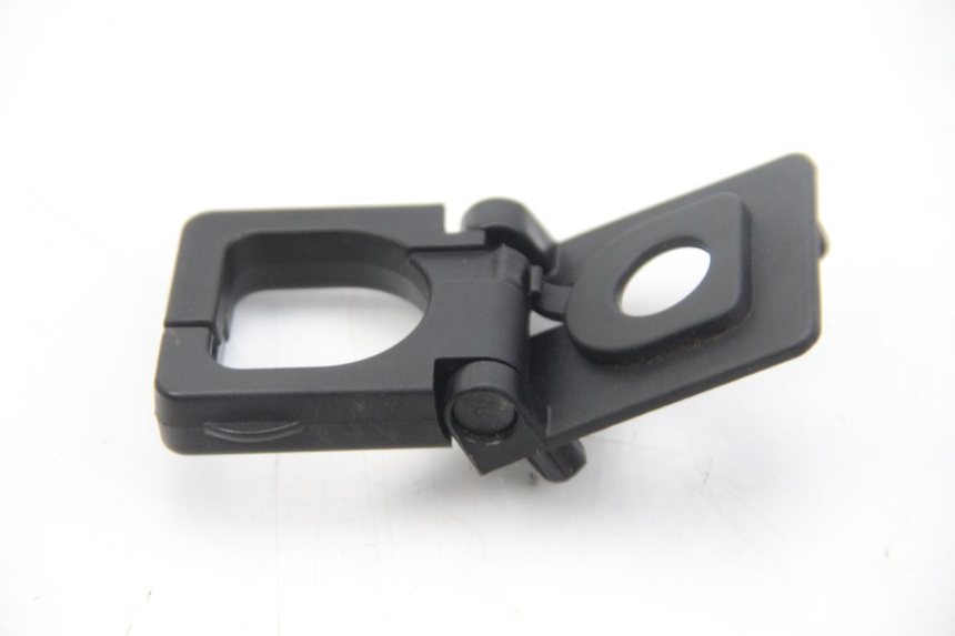 photo de GANCHO DE BOLSA PEUGEOT KISBEE 4T 50 (2018 - 2022) - Detalle de la pieza