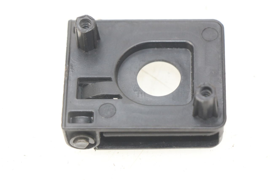 photo de GANCHO DE BOLSA PEUGEOT KISBEE 4T 50 (2018 - 2022) - Detalle de la pieza