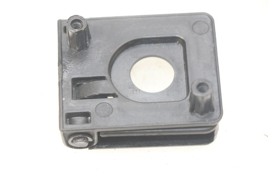 photo de GANCHO DE BOLSA PEUGEOT KISBEE 4T 50 (2018 - 2022) - Detalle de la pieza