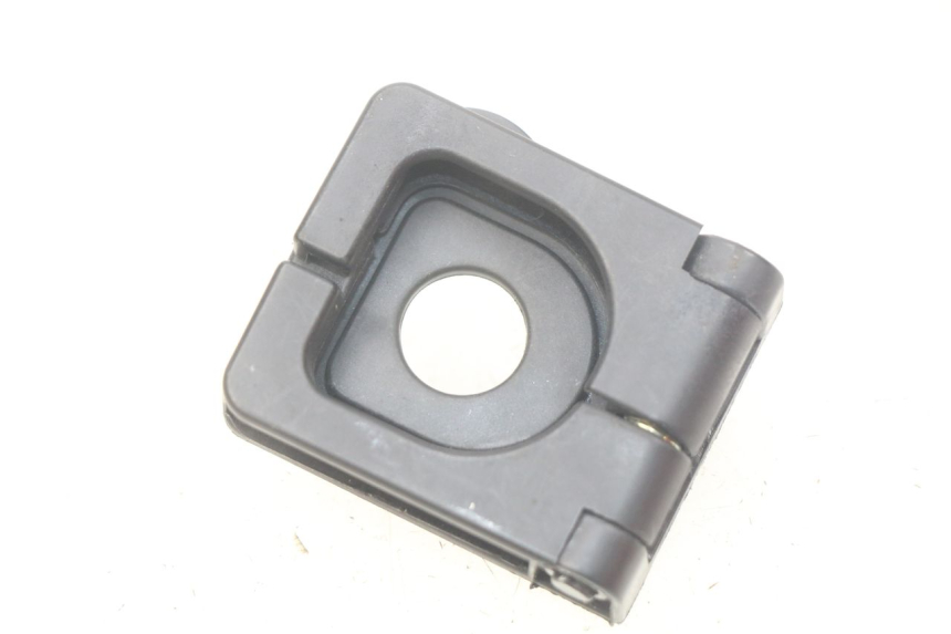 photo de GANCHO DE BOLSA PEUGEOT KISBEE 4T 50 (2018 - 2022) - Zoom estado de uso