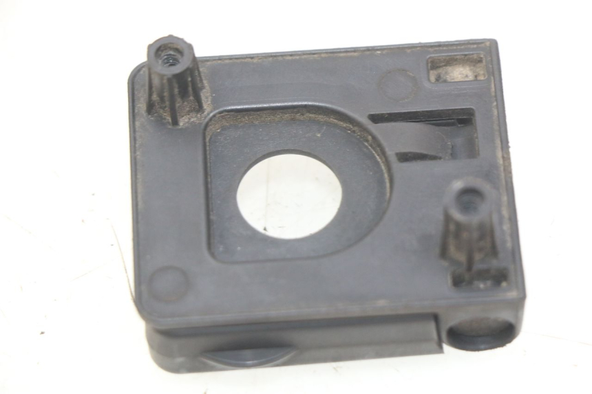 photo de GANCHO DE BOLSA PEUGEOT KISBEE 4T 50 (2010 - 2017) - Detalle de la pieza