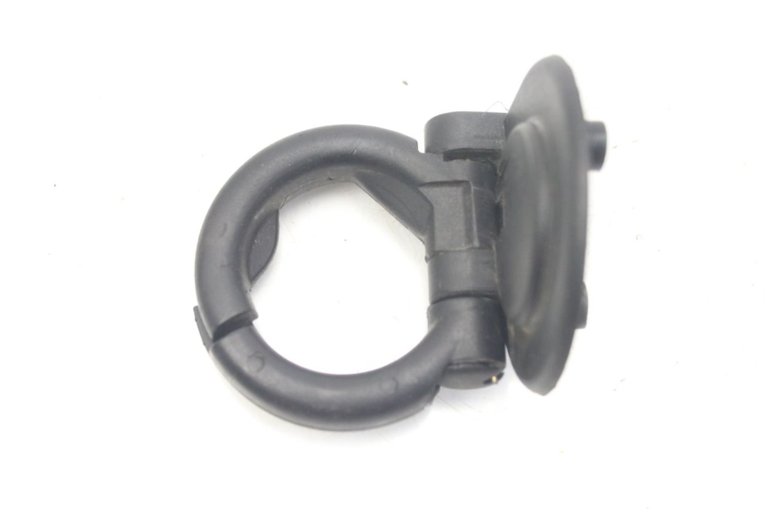 photo de GANCHO DE BOLSA PIAGGIO NEW TYPHOON 50 (2018 - 2021) - Zoom estado de uso