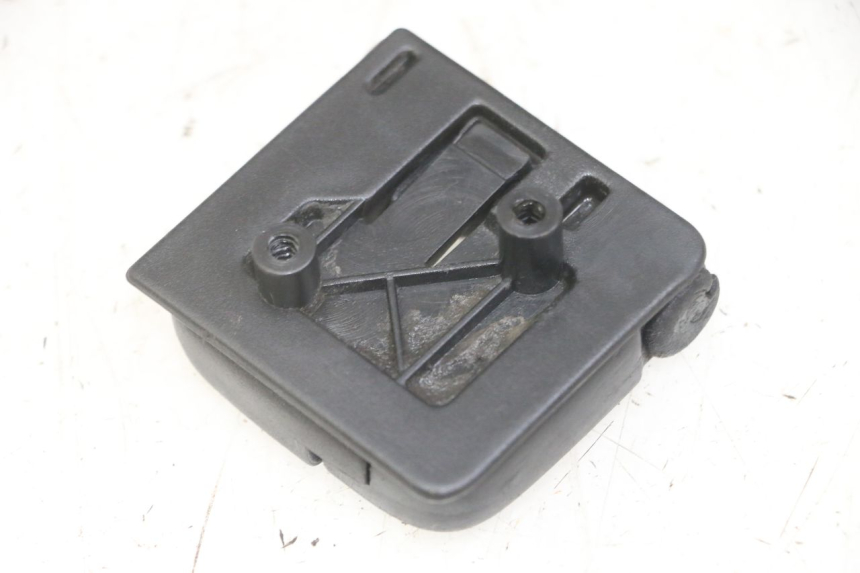 photo de GANCHO BOLSA PIAGGIO NRG POWER PUREJET 50 (2018 - 2021) - Zoom estado de uso