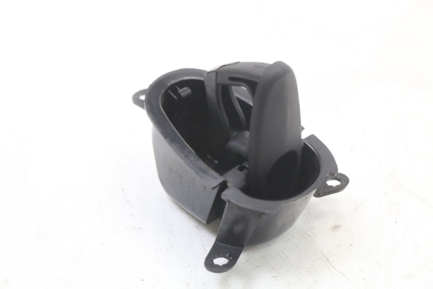 photo de GANCHO BOLSA PEUGEOT DJANGO 125 (2014 - 2017) - Primer plano técnico