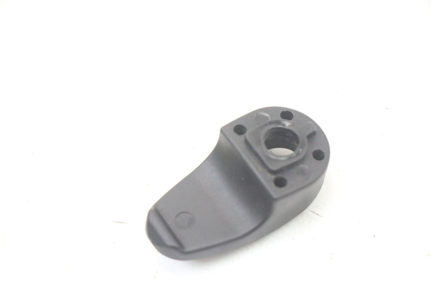 photo de GANCHO BOLSA PEUGEOT TWEET 4T 50 (2023 - 2025) - Zoom estado de uso