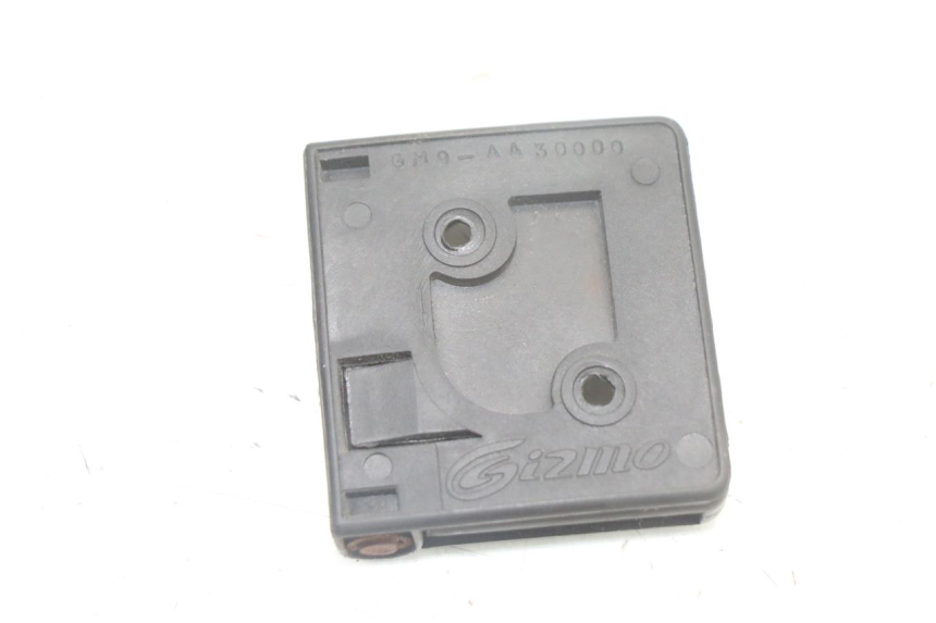photo de GANCHO DE BOLSA PEUGEOT SATELIS COMPRESSOR K15 125 (2006 - 2009) - Otra perspectiva