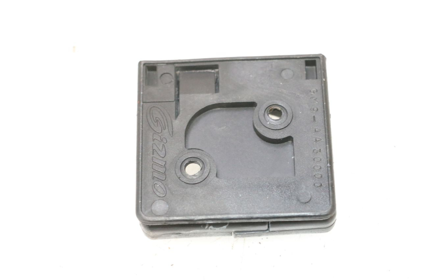 photo de GANCHO DE BOLSA PEUGEOT SATELIS COMPRESSOR K15 125 (2006 - 2009) - Otra perspectiva