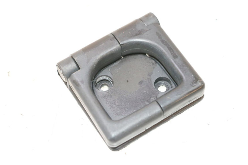 photo de GANCHO DE BOLSA PEUGEOT SATELIS COMPRESSOR K15 125 (2006 - 2009) - Primer plano técnico