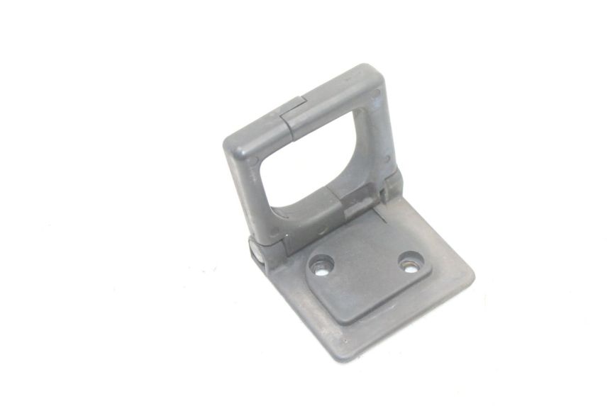 photo de GANCHO BOLSA PEUGEOT SATELIS 125 (2013 - 2018) - Zoom estado de uso