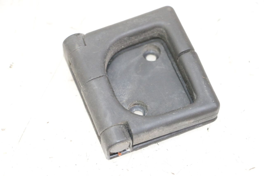 photo de GANCHO BOLSA PEUGEOT SATELIS 125 (2013 - 2018) - Detalle de la pieza