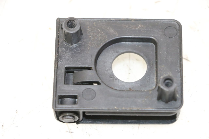 photo de GANCHO BOLSA PEUGEOT STREETZONE I NAKED 2T 50 (2018 - 2020) - Detalle de la pieza