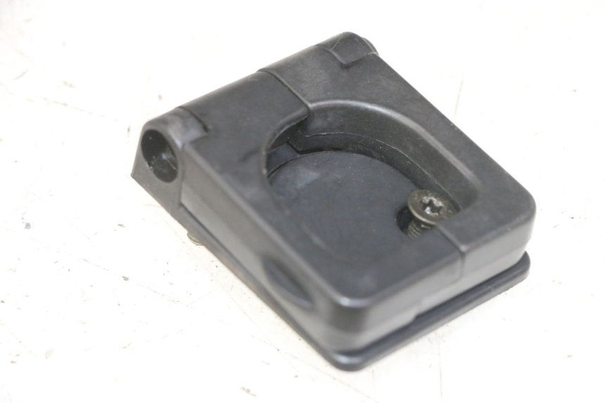 photo de GANCHO BOLSA PEUGEOT VIVACITY NEW 2T 50 (2008 - 2017) - Zoom estado de uso