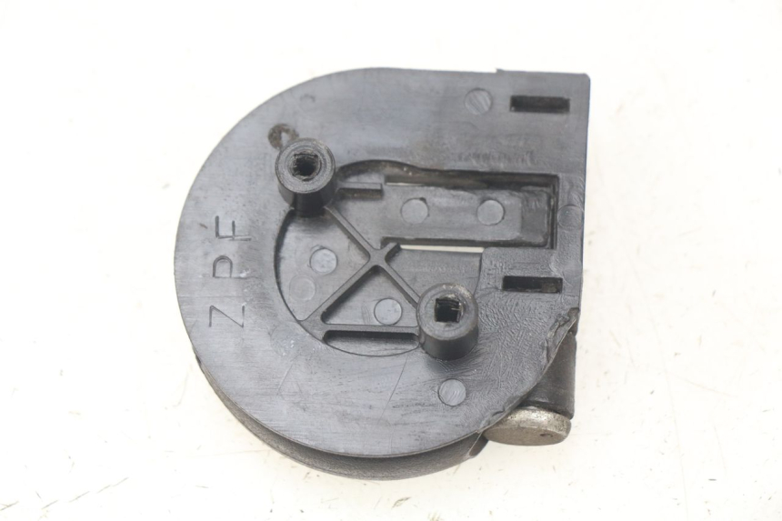 photo de GANCHO BOLSA PIAGGIO ZIP 4T 50 (2006 - 2017) - Otra perspectiva