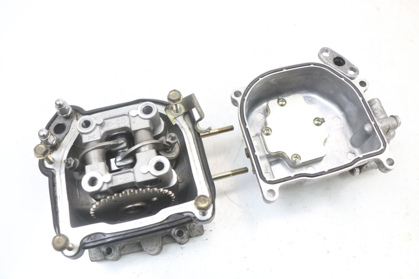 photo de CULATA KYMCO AGILITY 4T 50 (2005 - 2018) - Detalles de los puntos de fijación