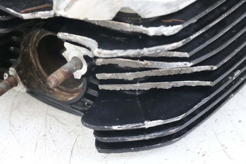 photo de CULATA TRASERO MOTO GUZZI NORGE 8V GT 1200 (2011 - 2016) - Características distintivas