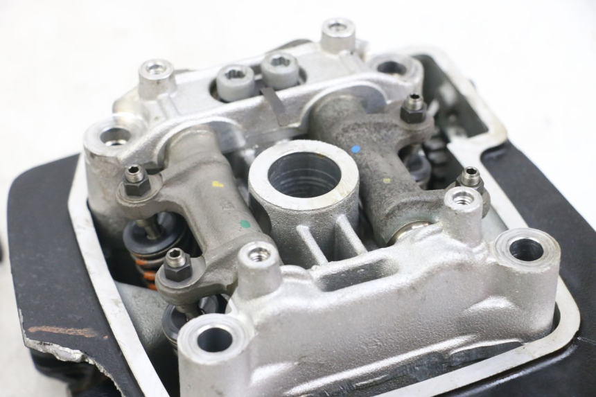 photo de CULATA TRASERO MOTO GUZZI NORGE 8V GT 1200 (2011 - 2016) - Ángulo de visión alternativo