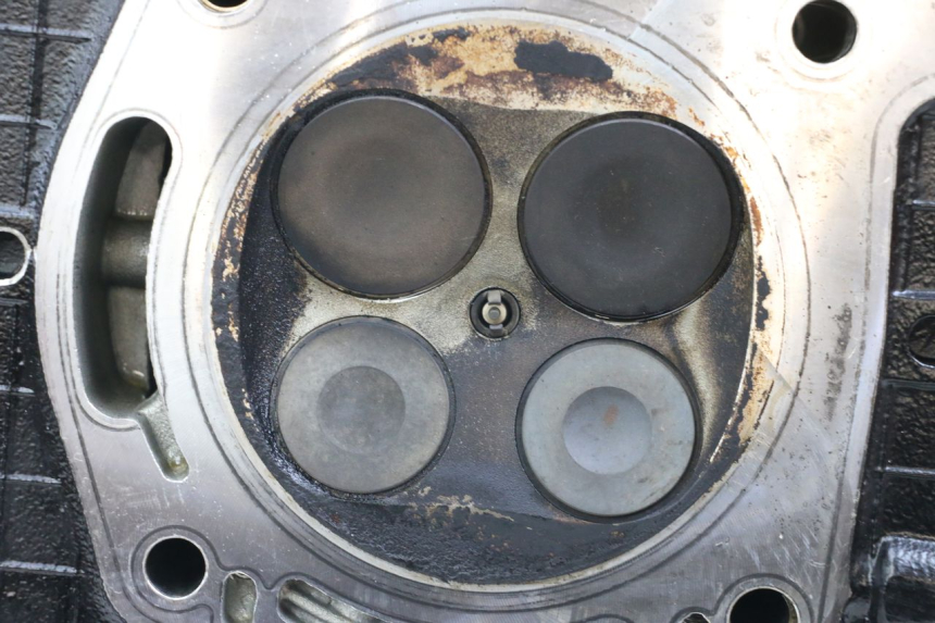 photo de CULATA TRASERO MOTO GUZZI NORGE 8V GT 1200 (2011 - 2016) - Primer plano técnico