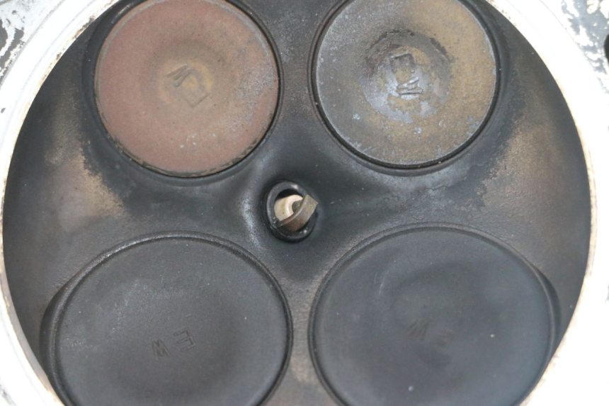 photo de CULATA TRASERO HONDA NTV DEAUVILLE ABS 700 (2007 - 2016) - Primer plano técnico