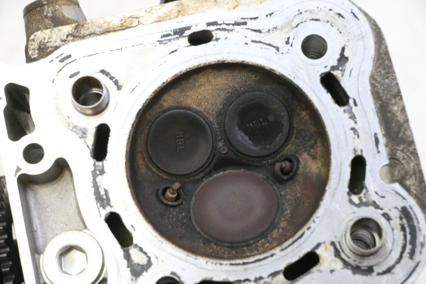 photo de CULATA TRASERO HONDA NTV DEAUVILLE 650 (2001 - 2006) - Enfoque en la estructura