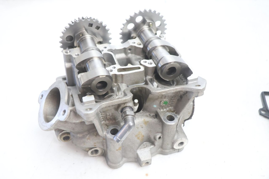 photo de CULATA TRASERO CAN-AM SPYDER RS 1000 (2008 - 2012) - Primer plano técnico