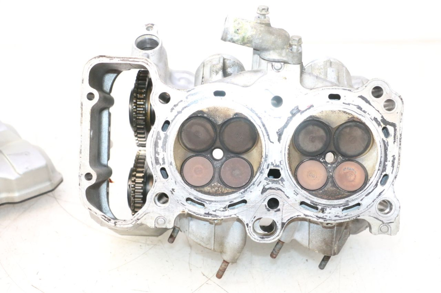 photo de CULATA TRASERA HONDA VFR FI RC46 800 (1998 - 2001) - Características distintivas