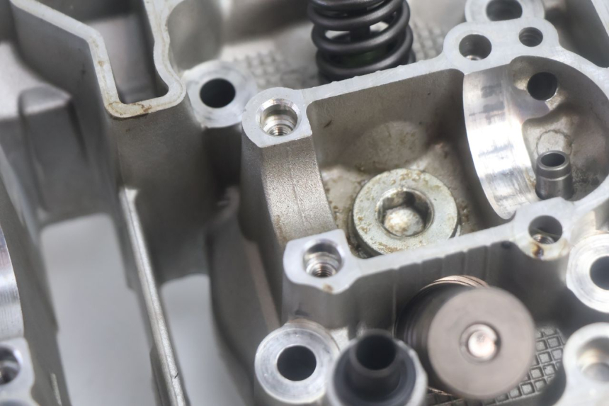 photo de CULATA TRASERO HONDA XLV VARADERO 125 (2007 - 2012) - Inspección visual detallada