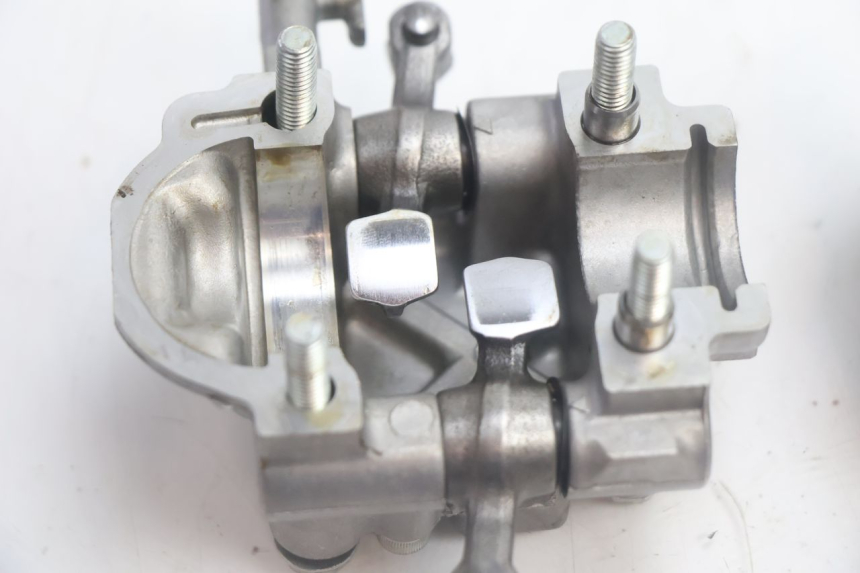 photo de CULATA TRASERO HONDA XLV VARADERO 125 (2007 - 2012) - Otra perspectiva