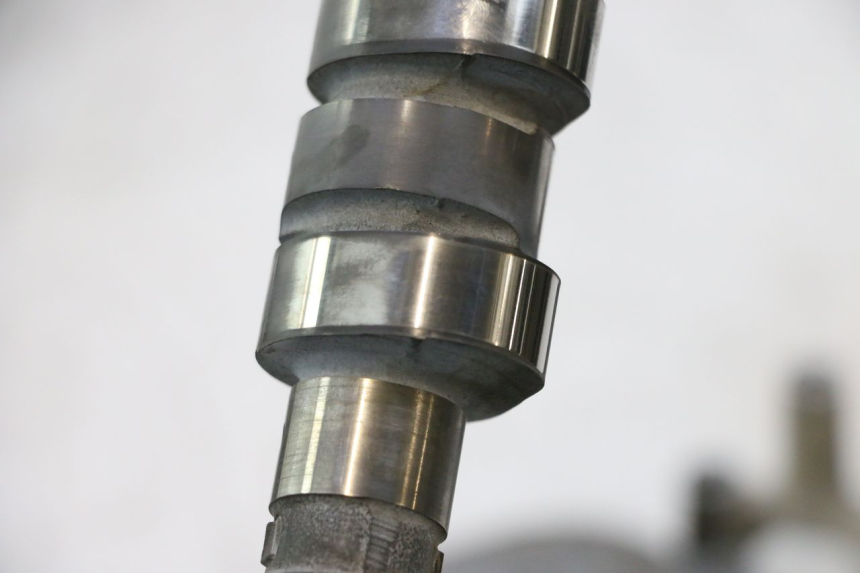 photo de CULATA TRASERO HONDA XRV AFRICA TWIN 750 (1990 - 1992) - Enfoque en la estructura
