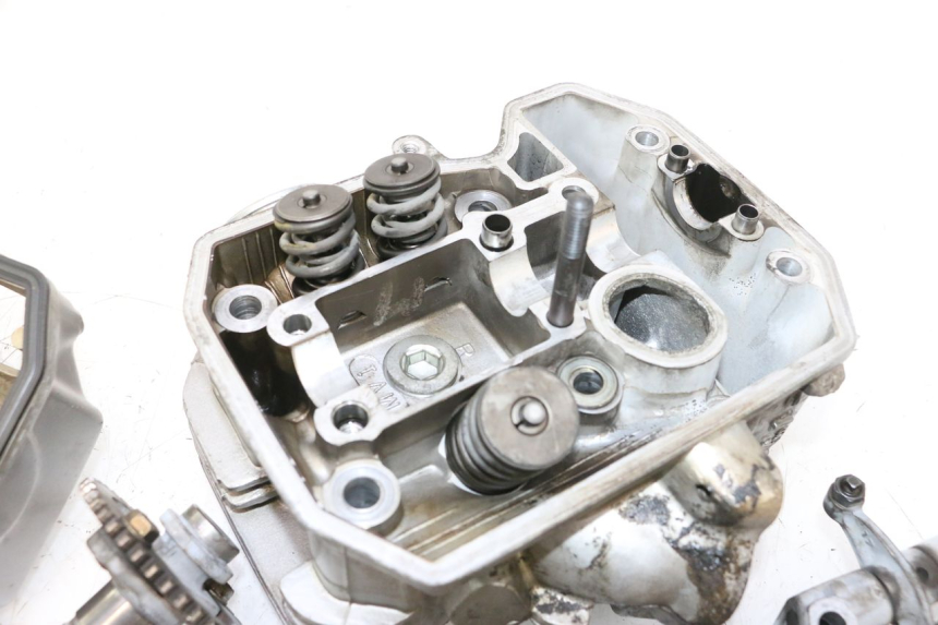 photo de CULATA TRASERO HONDA XRV AFRICA TWIN 750 (1990 - 1992) - Zoom estado de uso
