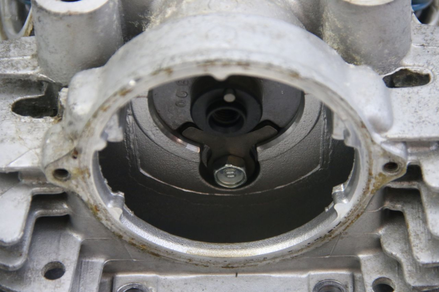 photo de CULATA TRASERA YAMAHA XV VIRAGO 750 (1984 - 1998) - Zoom sobre los componentes