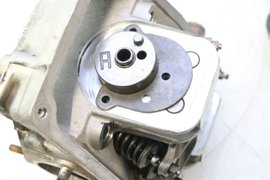 photo de CULATA DELANTERO GILERA GP 800 (2007 - 2013) - Ángulo de visión alternativo