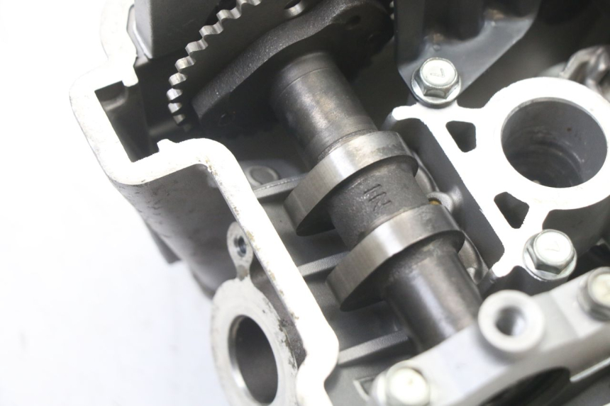 photo de CULATA DELANTERO HYOSUNG GTR 125 (2006 - 2008) - Inspección visual detallada