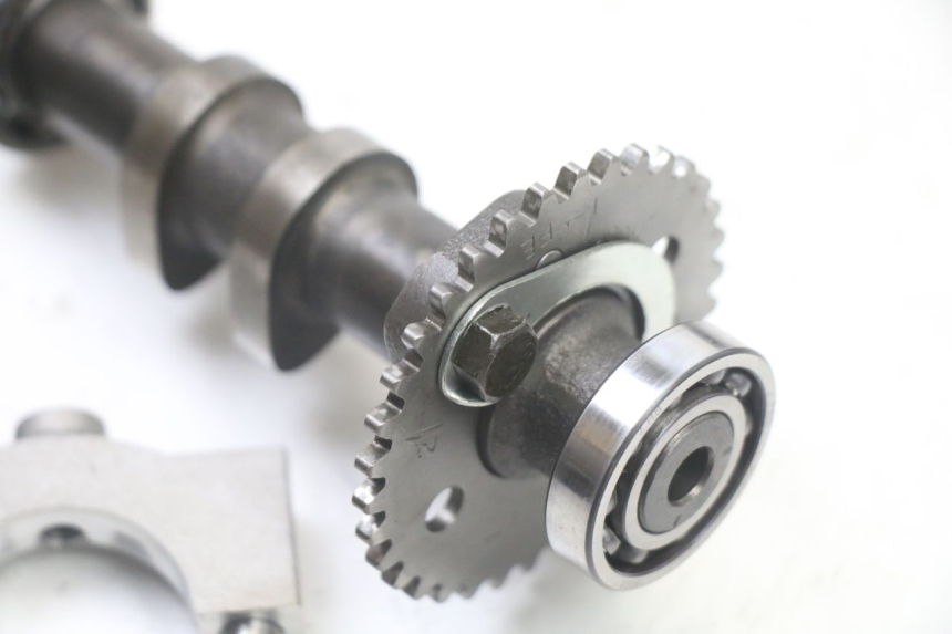 photo de CULATA DELANTERO HYOSUNG GTR 125 (2006 - 2008) - Estado de la superficie y material