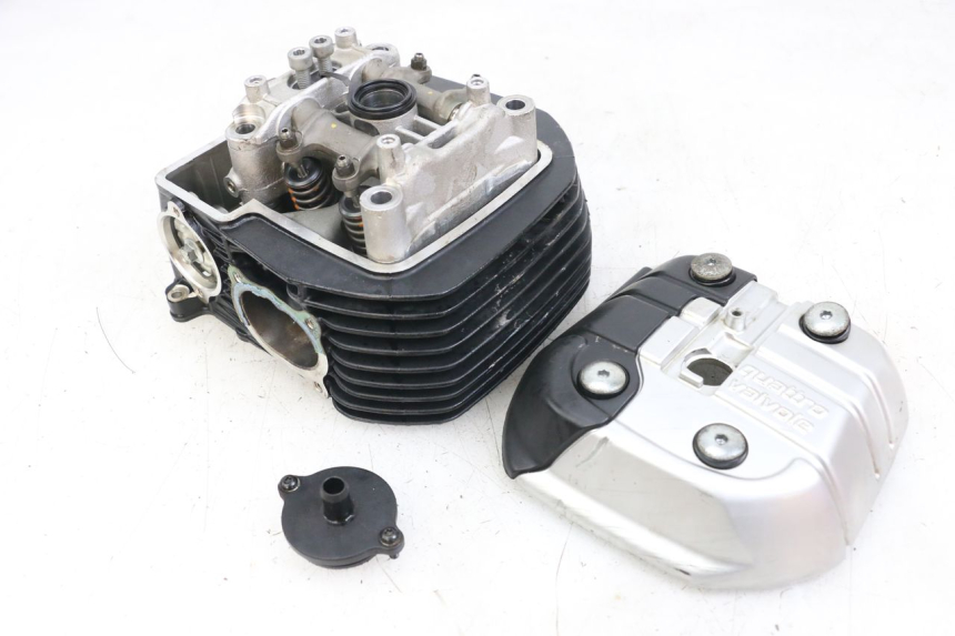 photo de CULATA DELANTERO MOTO GUZZI NORGE 8V GT 1200 (2011 - 2016) - Inspección visual detallada