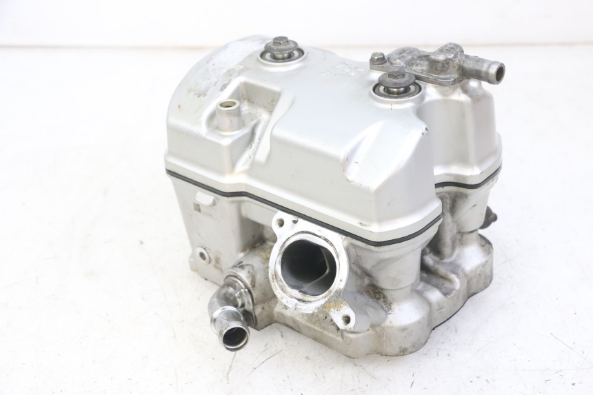 photo de CULATA DELANTERO HONDA NTV DEAUVILLE ABS 700 (2007 - 2016) - Zoom sobre los componentes